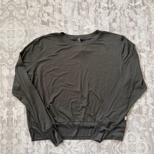 Vuori Womens Crewneck Army Green Size XL